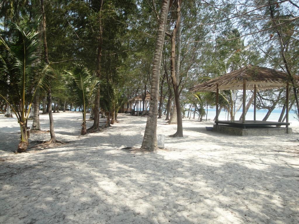 Menjangan Resort Karimunjawa Room photo